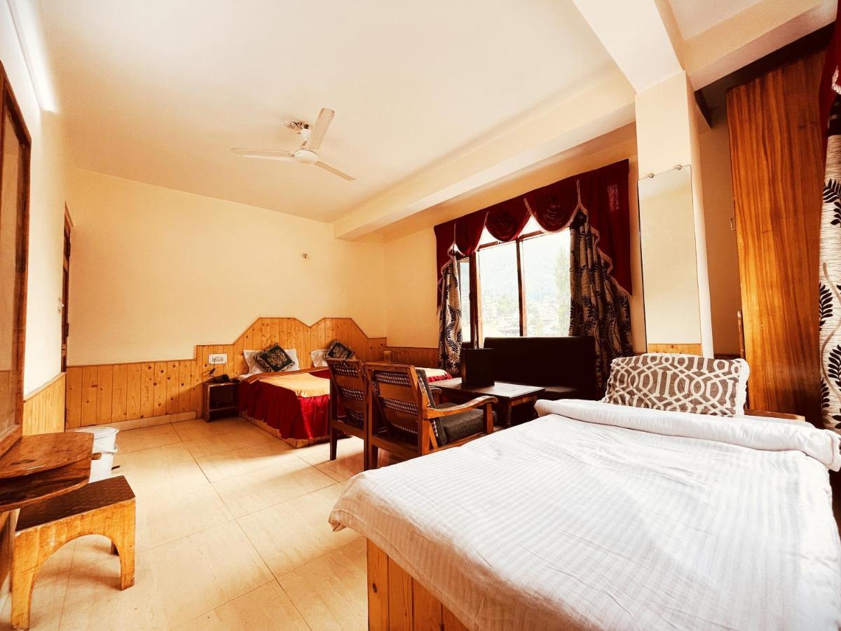 Hotel Snow Mountain Mall Road Manāli Dış mekan fotoğraf