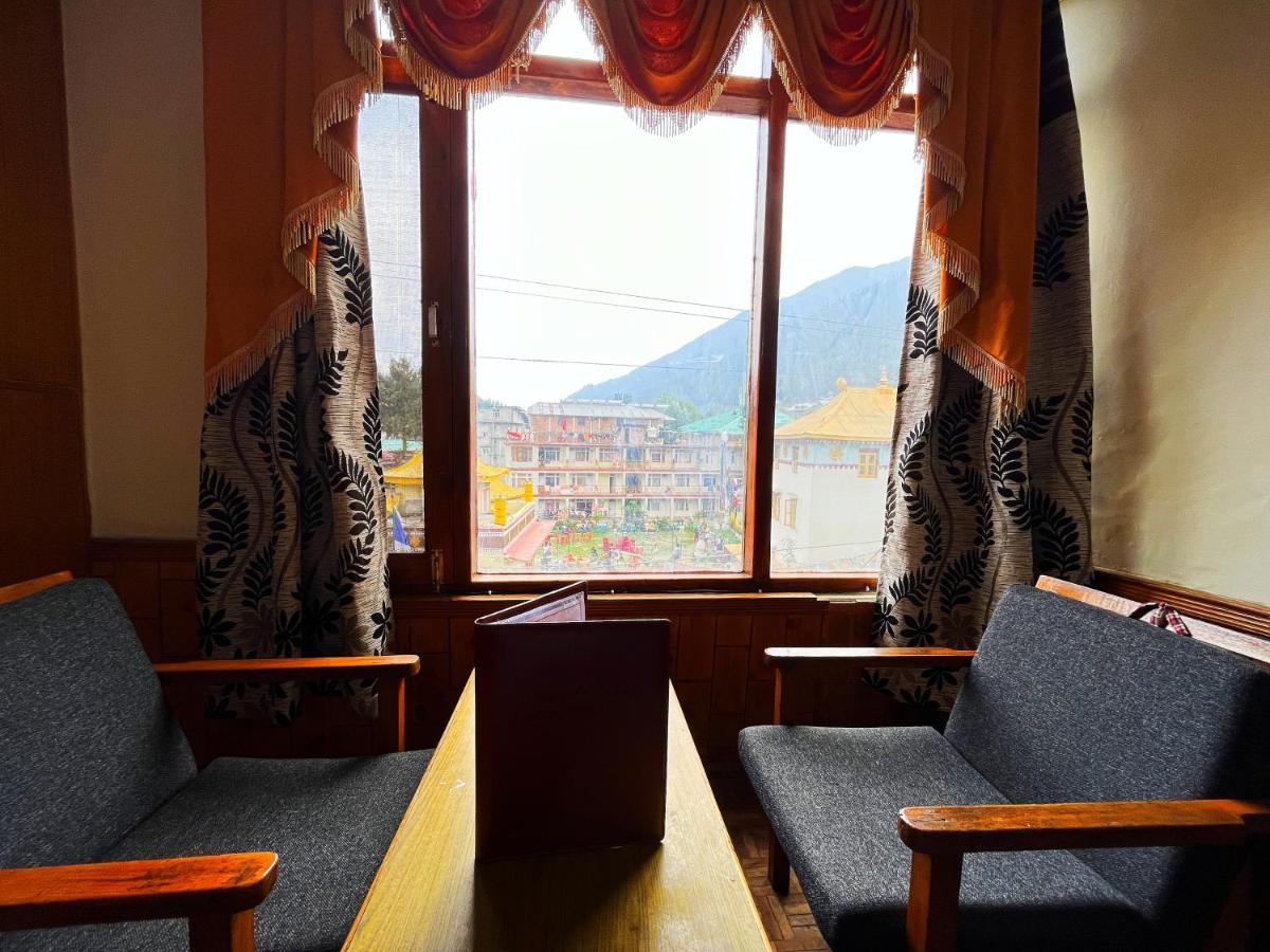 Hotel Snow Mountain Mall Road Manāli Dış mekan fotoğraf